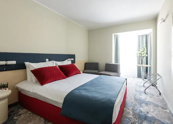 Zenith Hotel